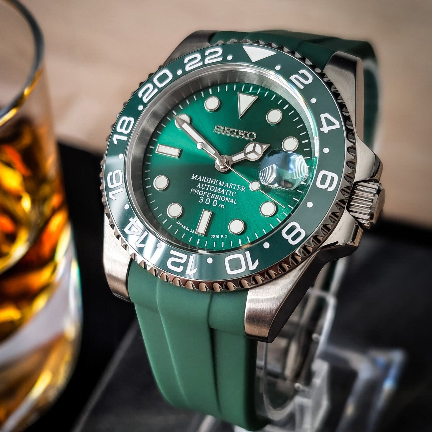 Watch Mod - Seiko Mod Submariner | Hulk